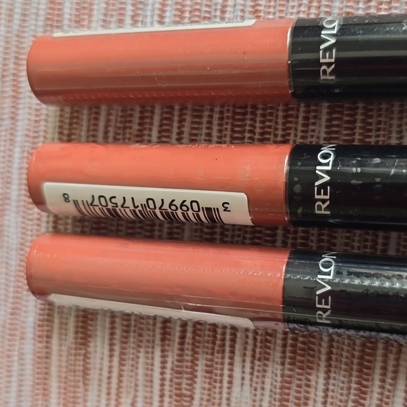REVLON BRAND WOMENS COLORSTAY MATTE LITE LIP CRAYON BUNDLE OF 3 - Picture 7 of 9
